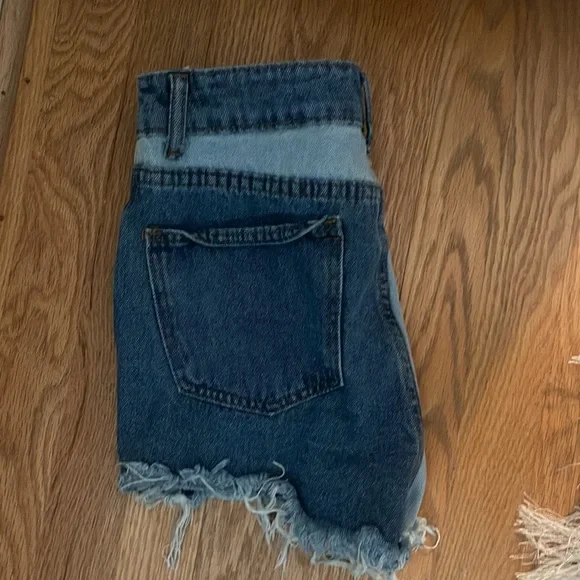 cute different shades jean shorts - Picture 2 of 2